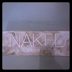 Urban decay naked smokey eye NWOT